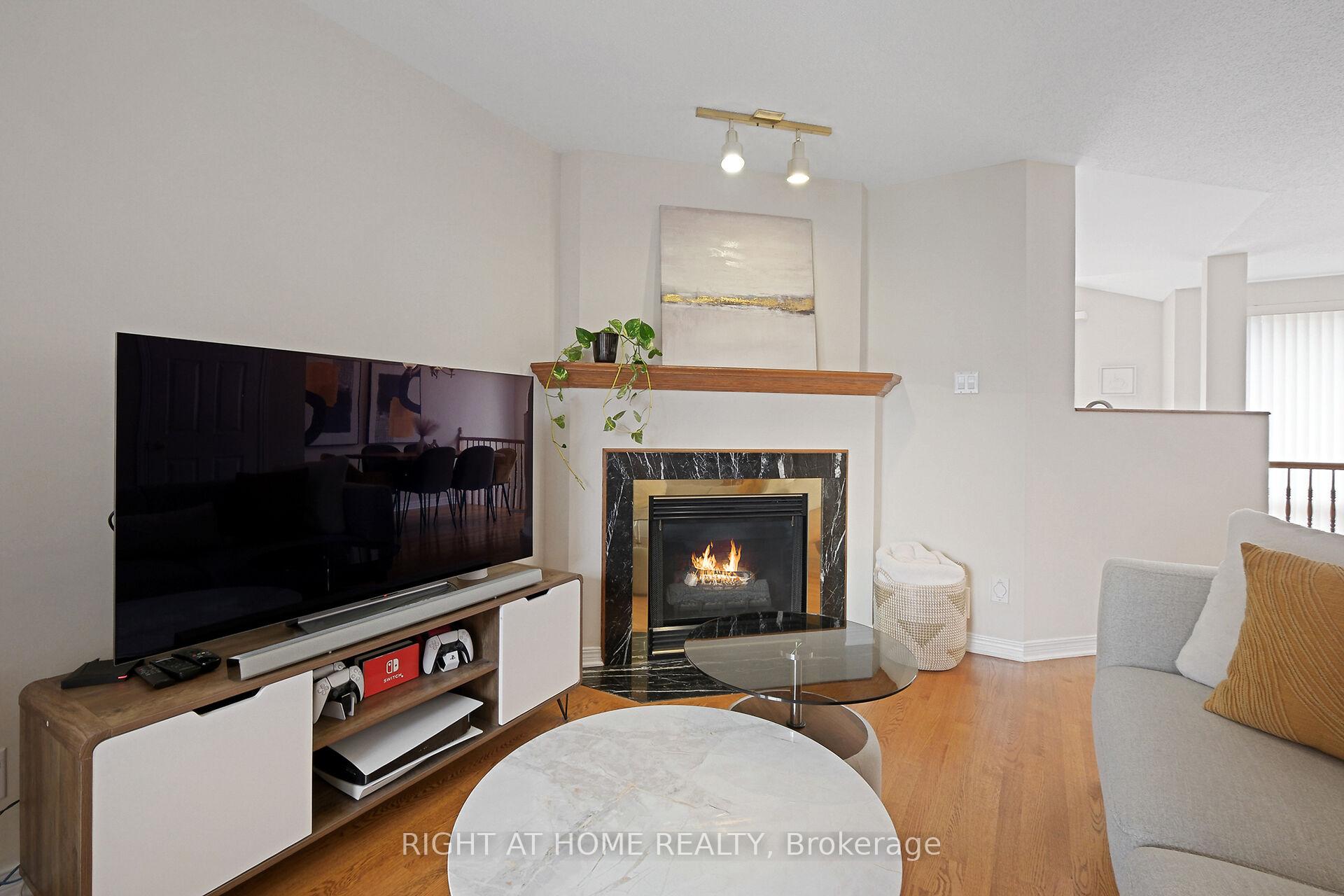 Photo 4 of 1630 Marley Crescent, Ottawa, Carson Grove — HOMEH
