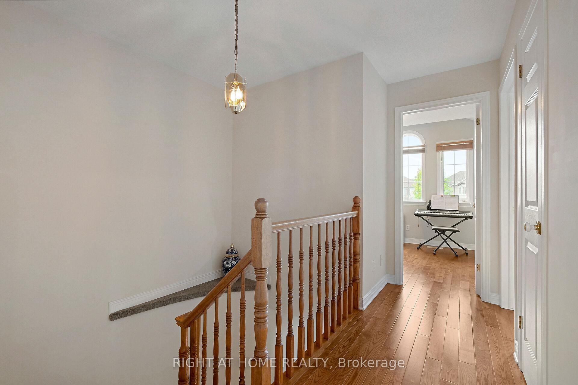 Photo 13 of 1630 Marley Crescent, Ottawa, Carson Grove — HOMEH