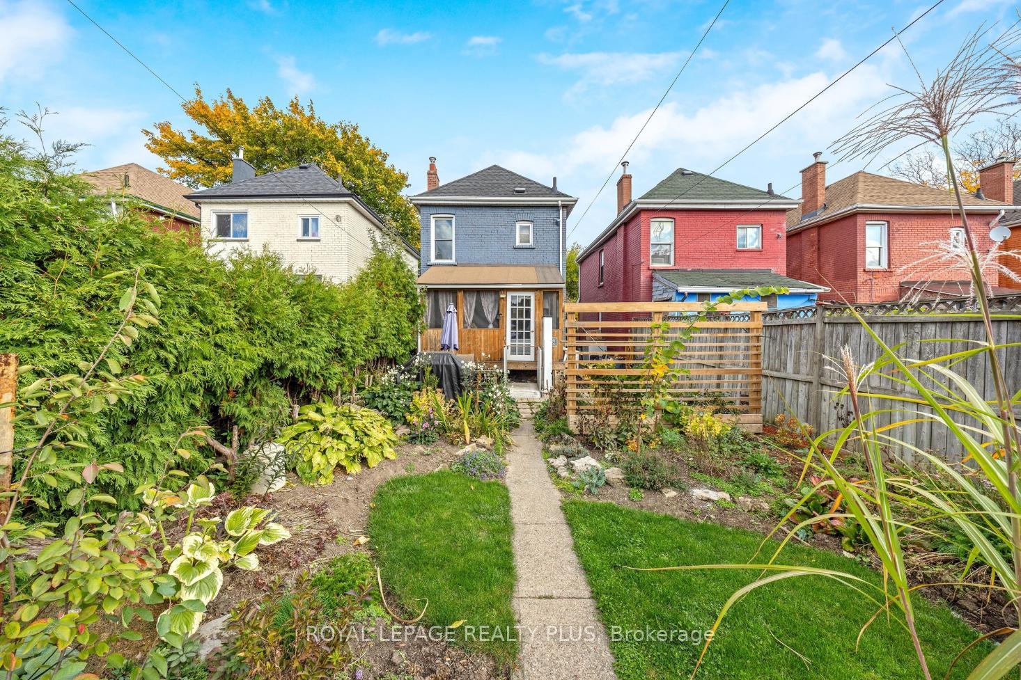 Photo 32 of 16 Case Street, Hamilton, Stipley — HOMEH