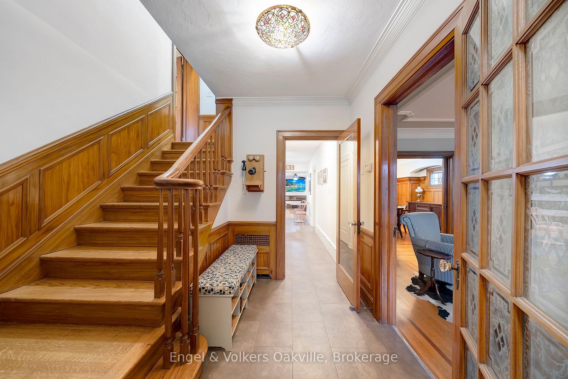 Photo 4 of 514 Maple Avenue, Hamilton, Delta — HOMEH