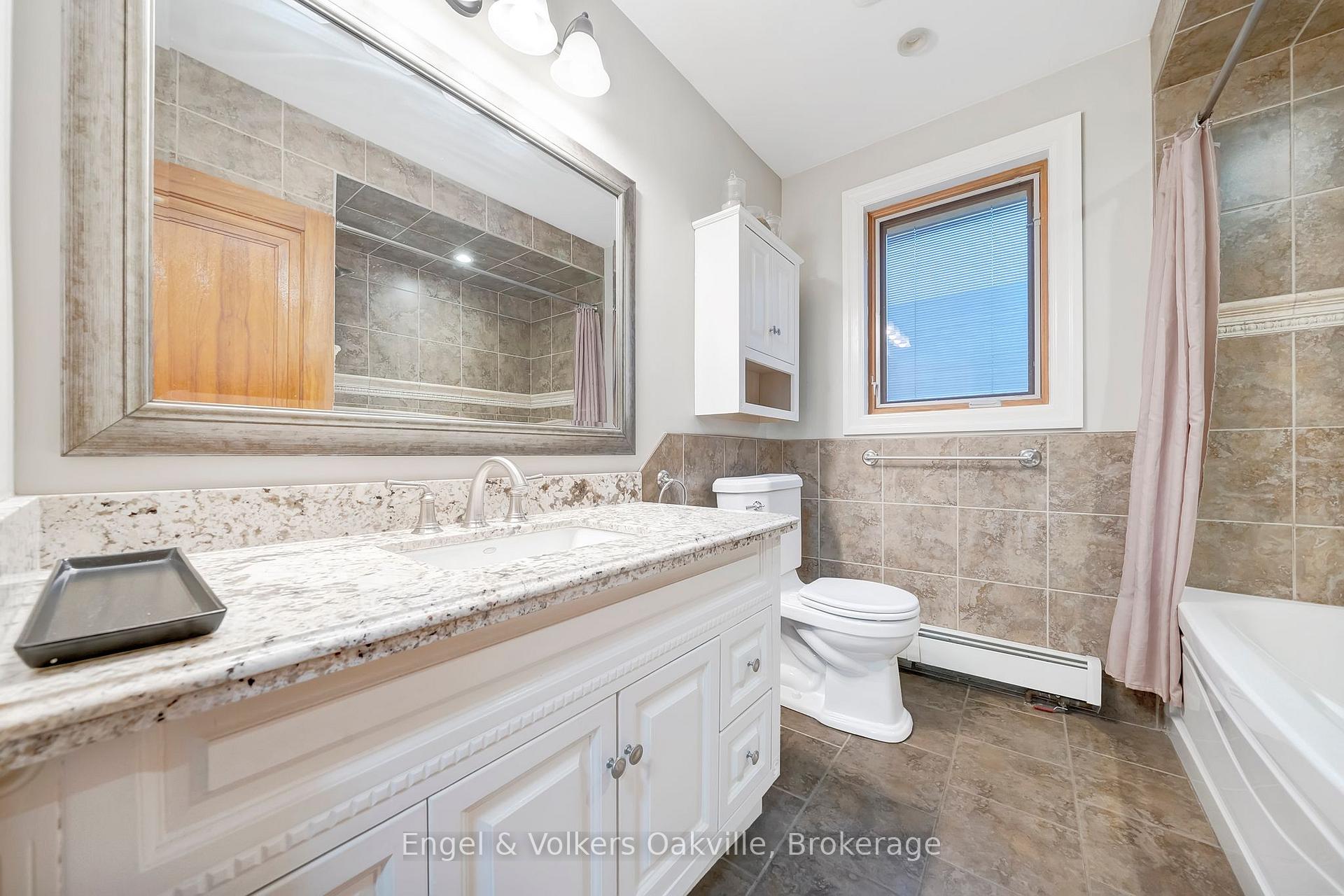 Photo 23 of 514 Maple Avenue, Hamilton, Delta — HOMEH
