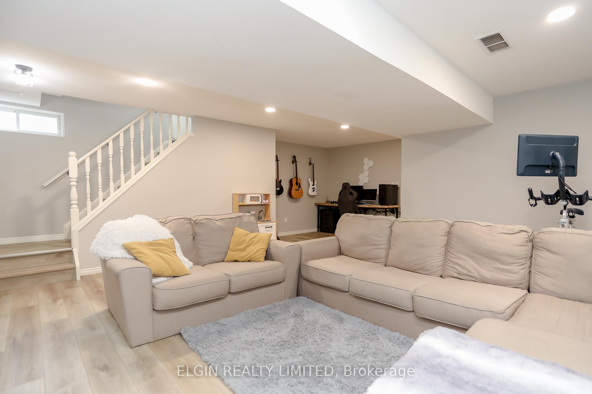 Photo 30 of 7 Willow Street, St. Thomas — HOMEH
