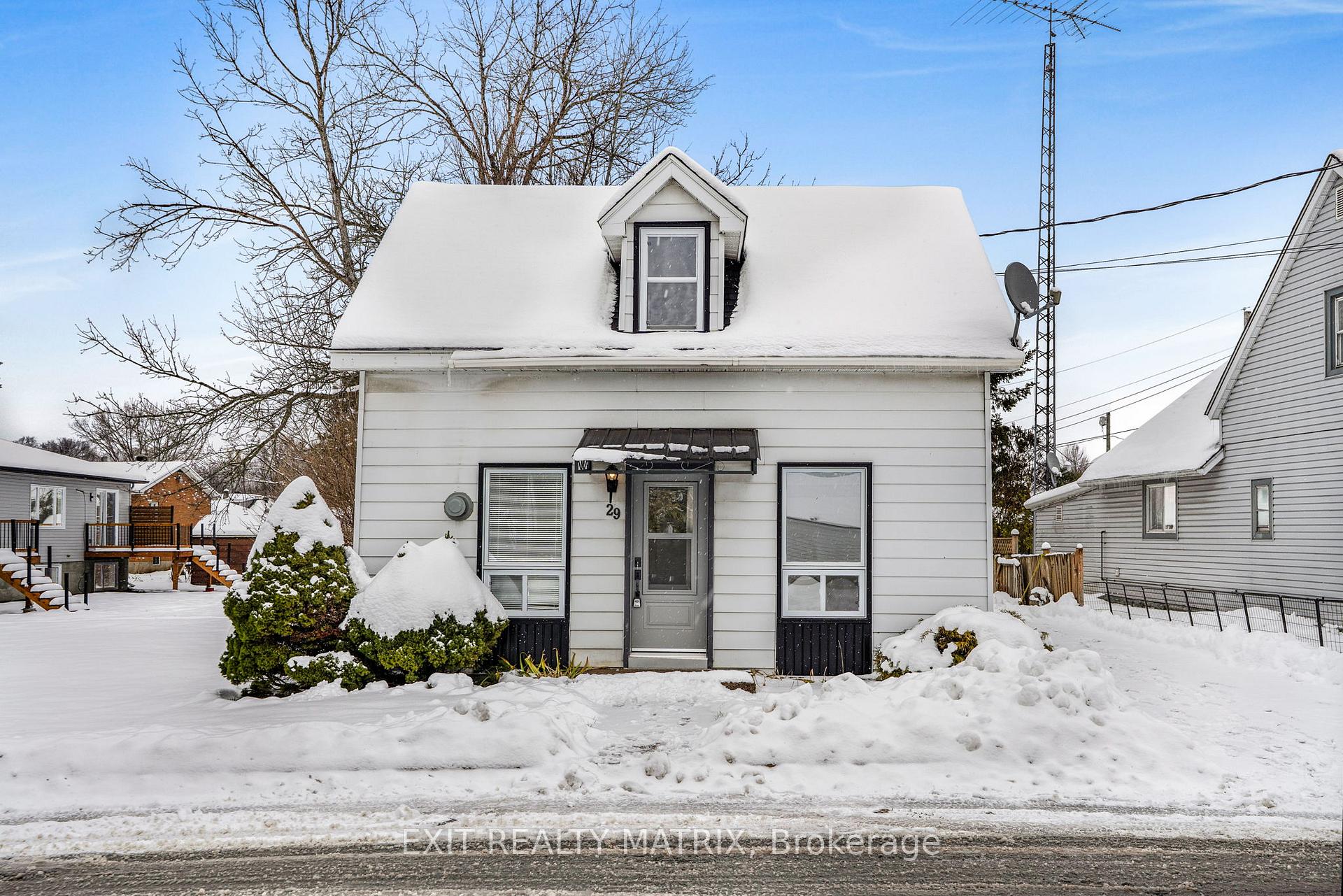 Photo 1 of 29 Peter Street, Champlain, L'Orignal — HOMEH