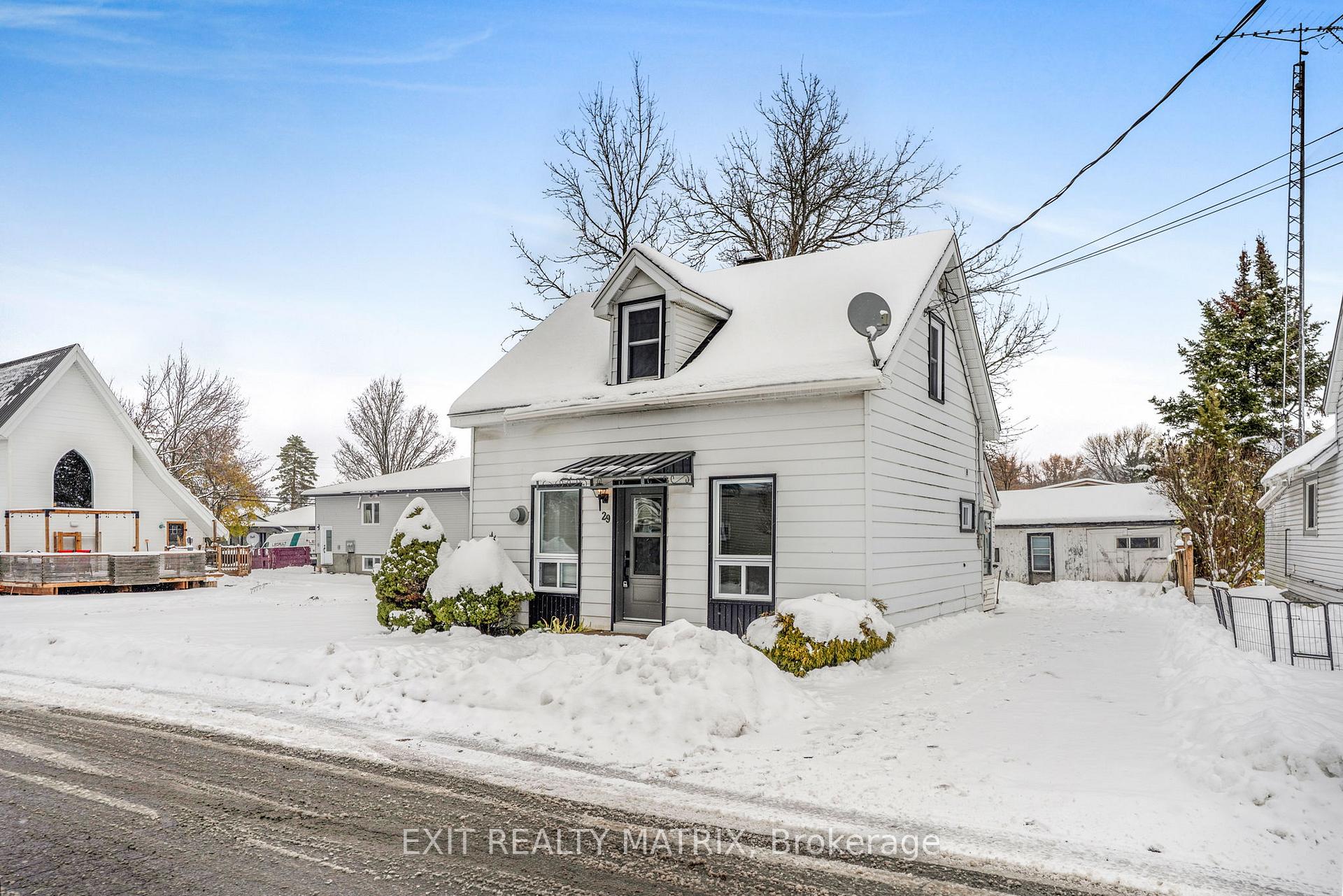 Photo 2 of 29 Peter Street, Champlain, L'Orignal — HOMEH