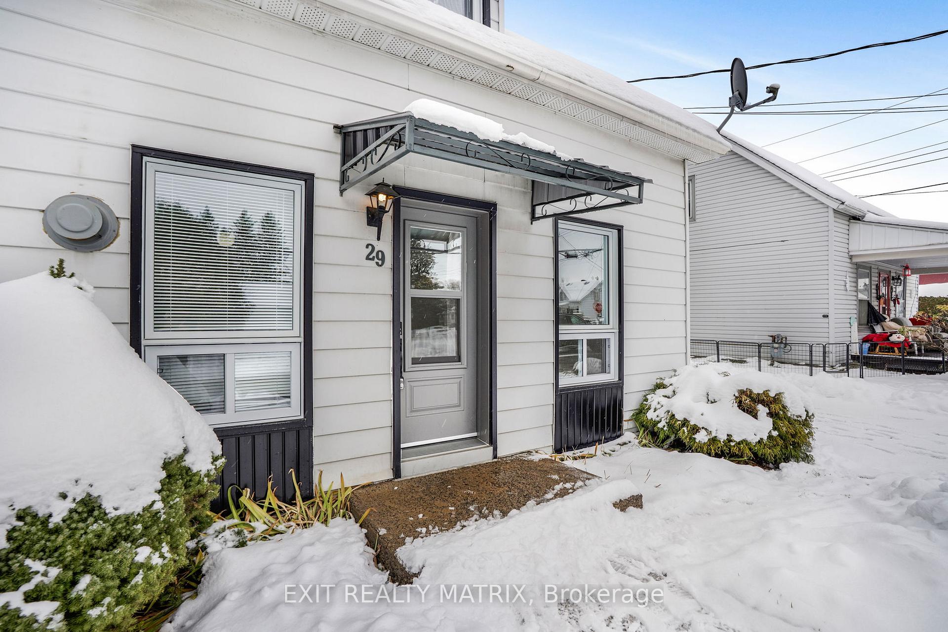 Photo 4 of 29 Peter Street, Champlain, L'Orignal — HOMEH