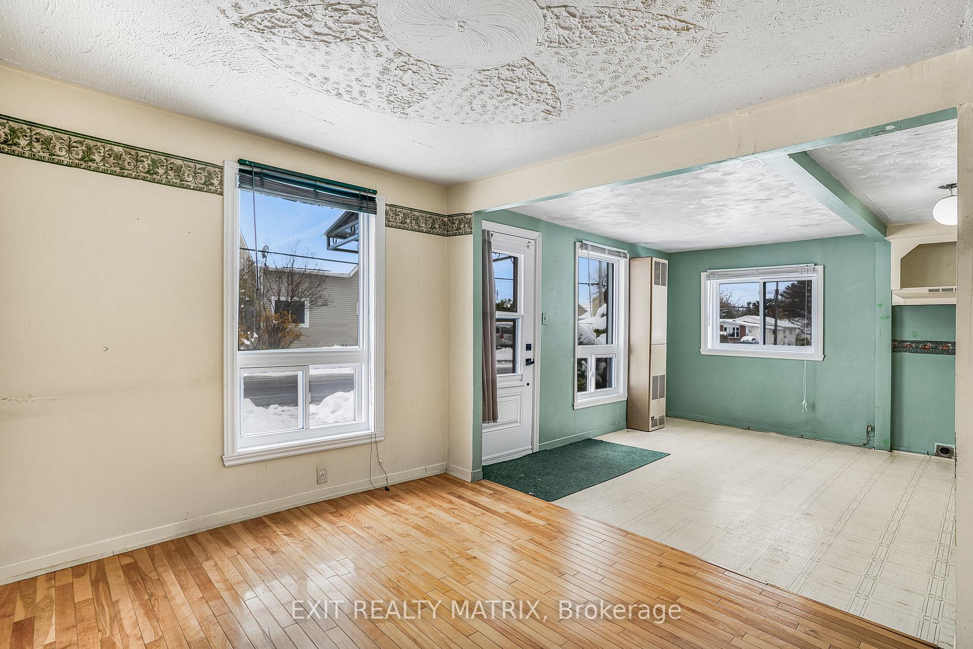 Photo 7 of 29 Peter Street, Champlain, L'Orignal — HOMEH