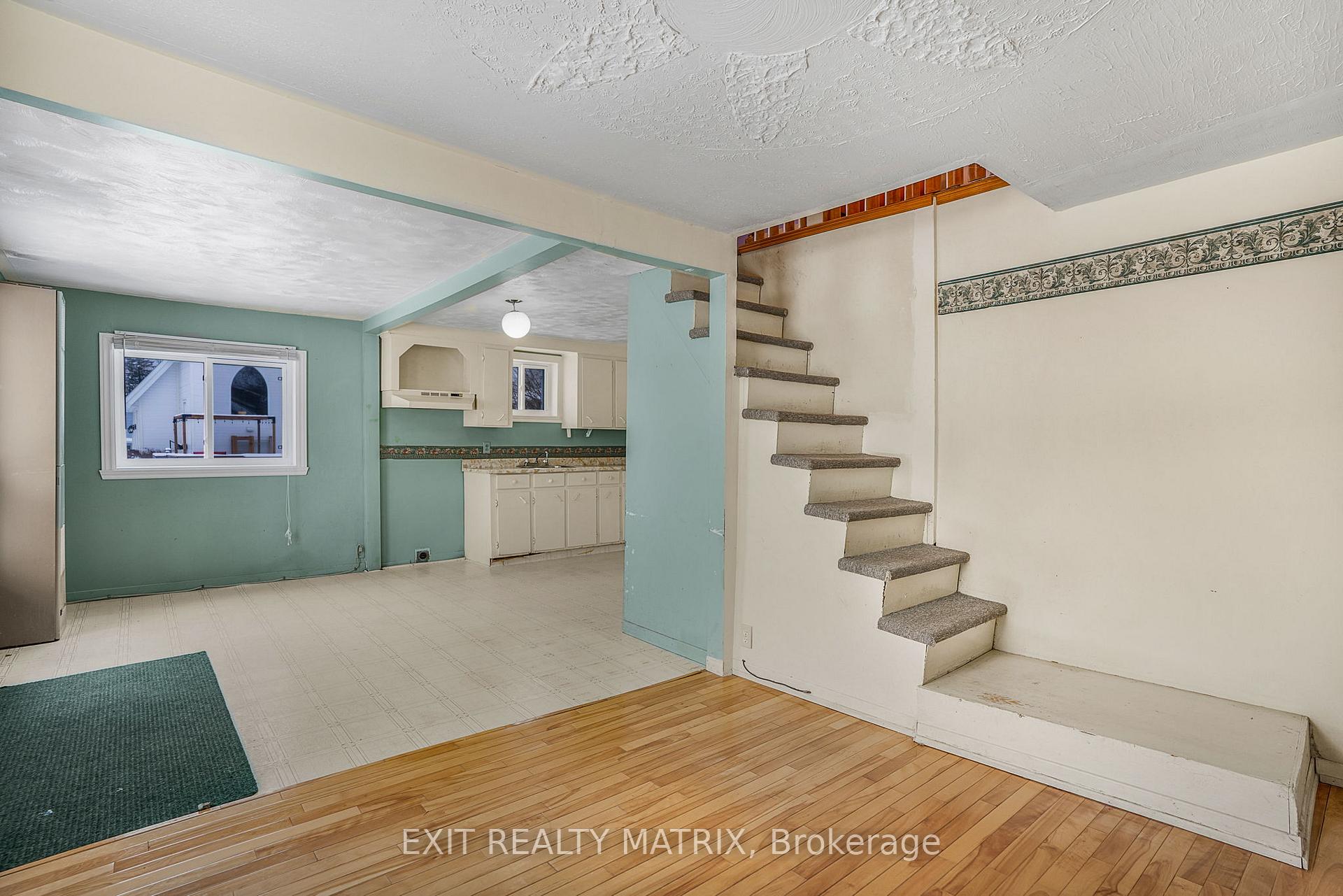 Photo 8 of 29 Peter Street, Champlain, L'Orignal — HOMEH