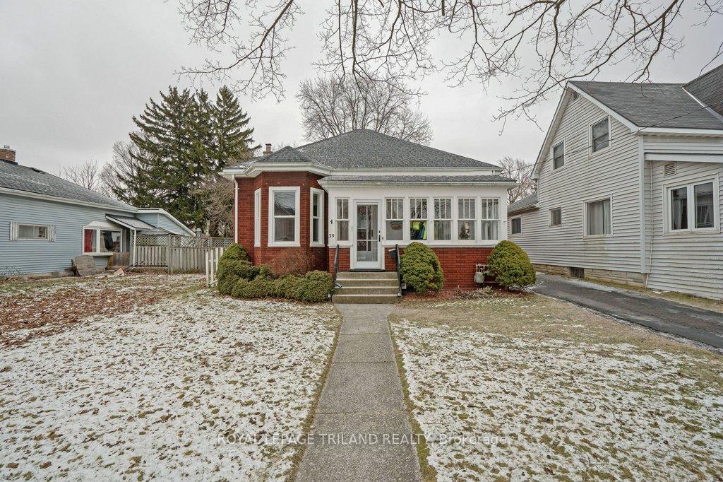 Photo 1 of 39 Woodworth Avenue, St. Thomas — HOMEH