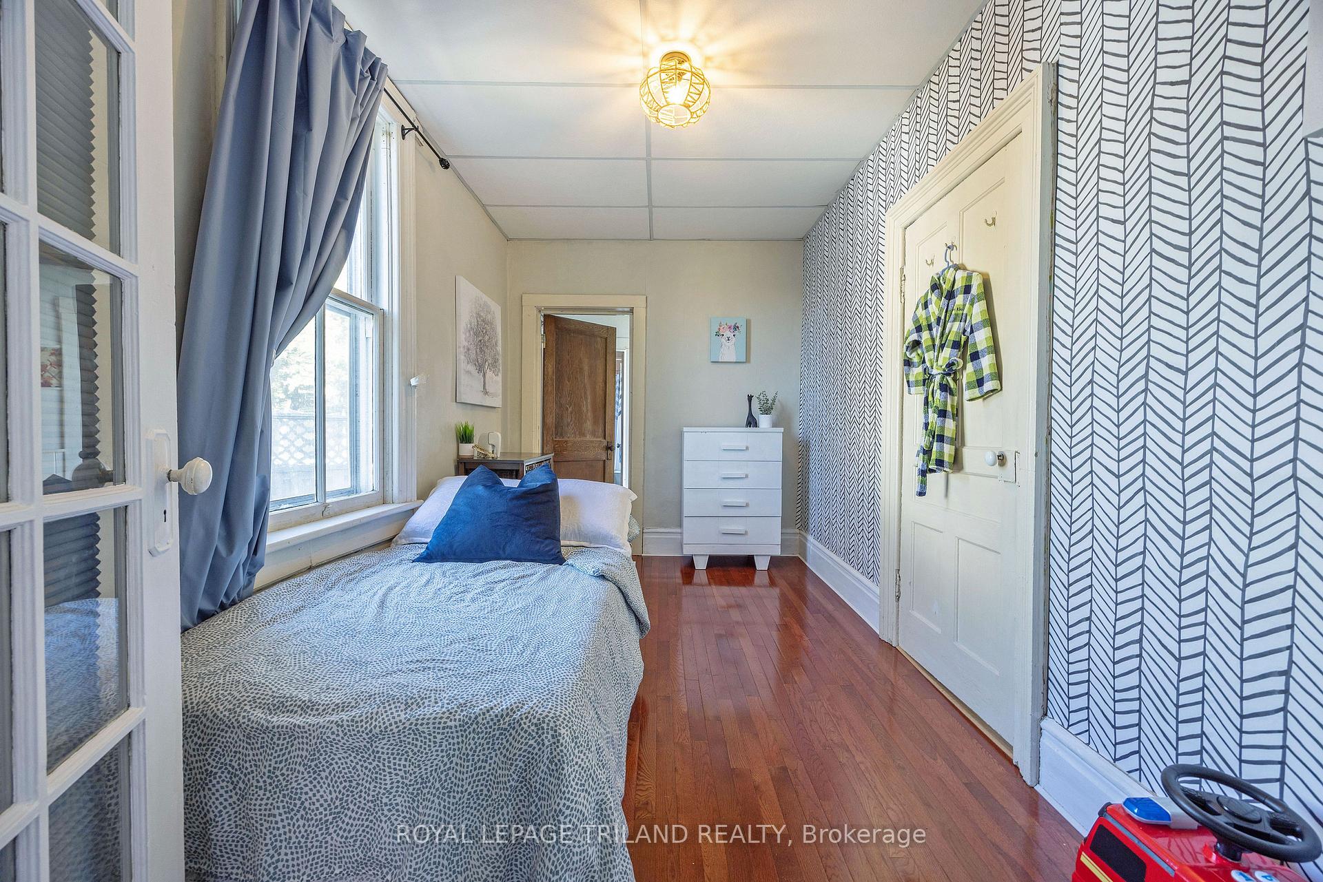 Photo 22 of 39 Woodworth Avenue, St. Thomas — HOMEH