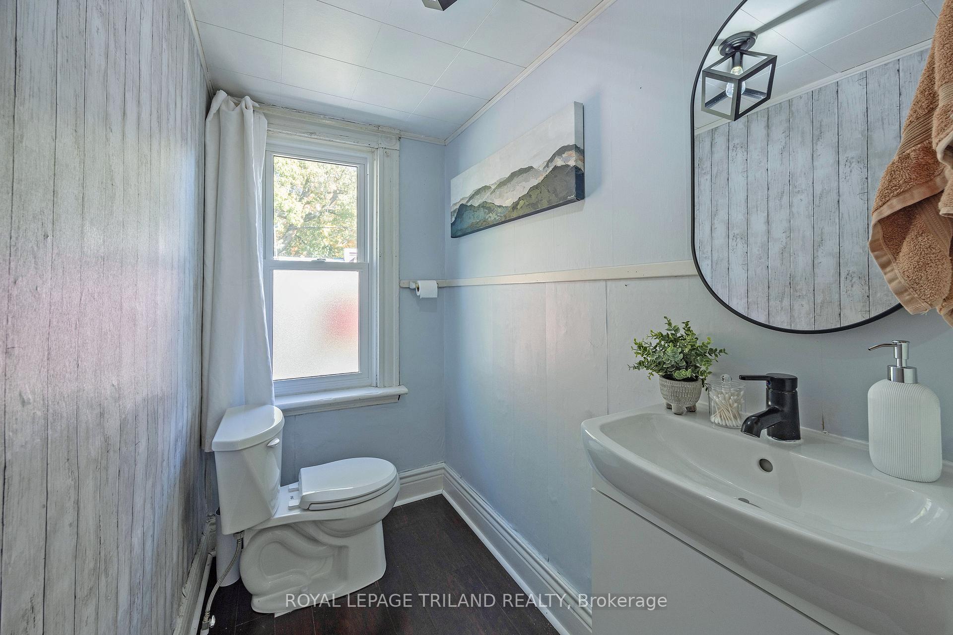 Photo 25 of 39 Woodworth Avenue, St. Thomas — HOMEH