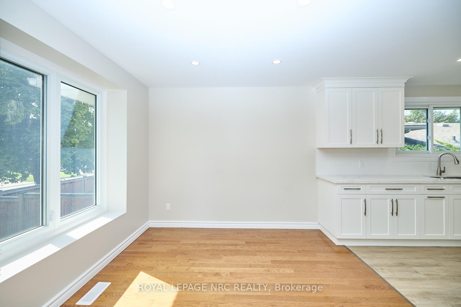 Photo 11 of 17 Kilkenny Drive, St. Catharines, Lakeshore — HOMEH
