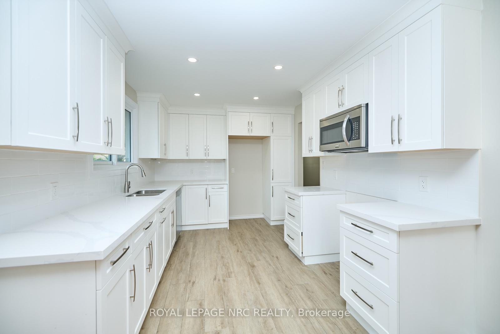 Photo 14 of 17 Kilkenny Drive, St. Catharines, Lakeshore — HOMEH
