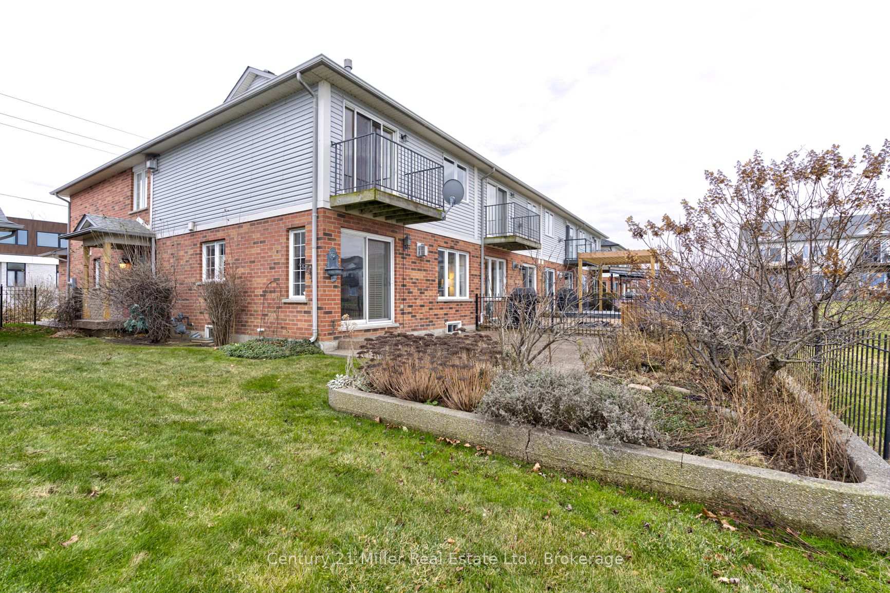 Photo 17 of 487 Dewitt Road, Hamilton, Lakeshore — HOMEH