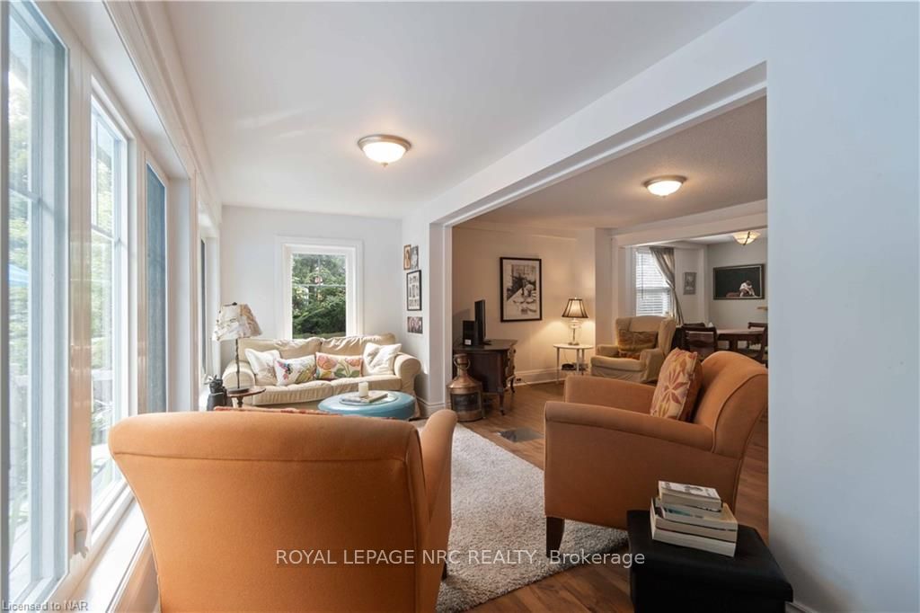 Photo 15 of 18 Rose Street, St. Catharines, Grapeview — HOMEH