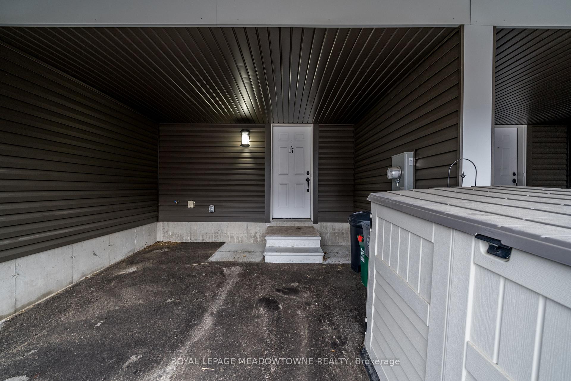 Photo 2 of 17 Andean Lane, Barrie, Rural Barrie Southwest — HOMEH