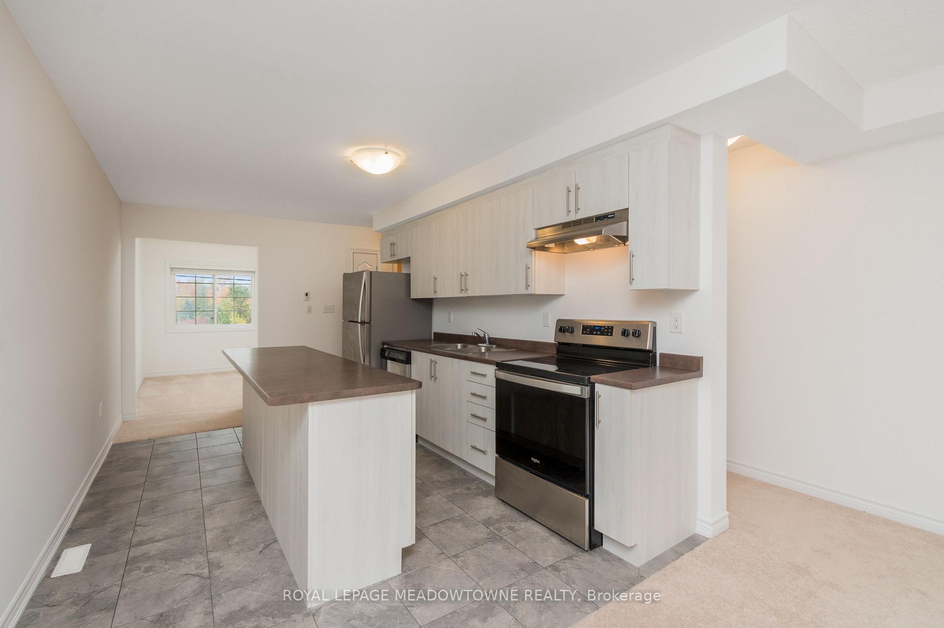 Photo 9 of 17 Andean Lane, Barrie, Rural Barrie Southwest — HOMEH
