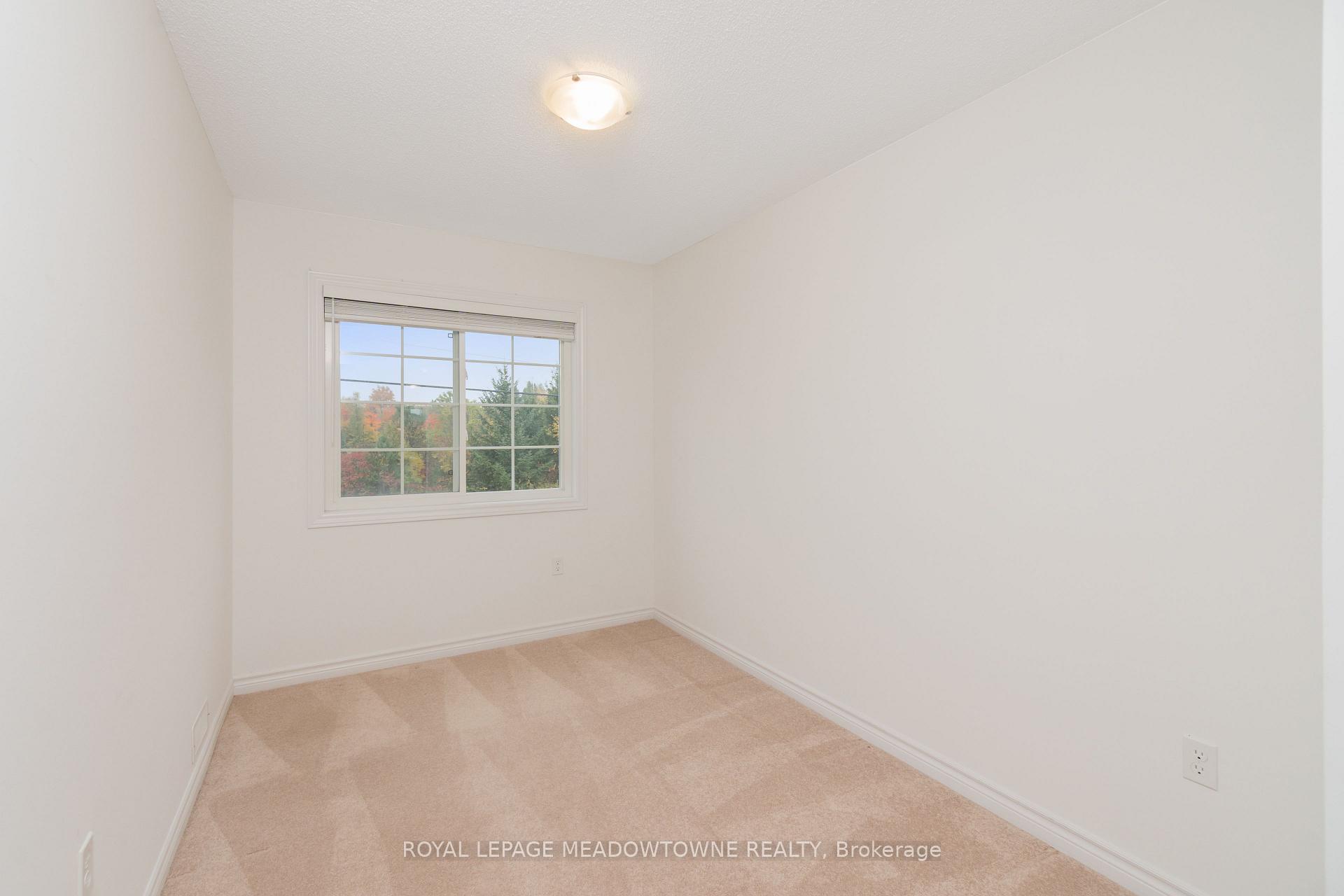 Photo 10 of 17 Andean Lane, Barrie, Rural Barrie Southwest — HOMEH