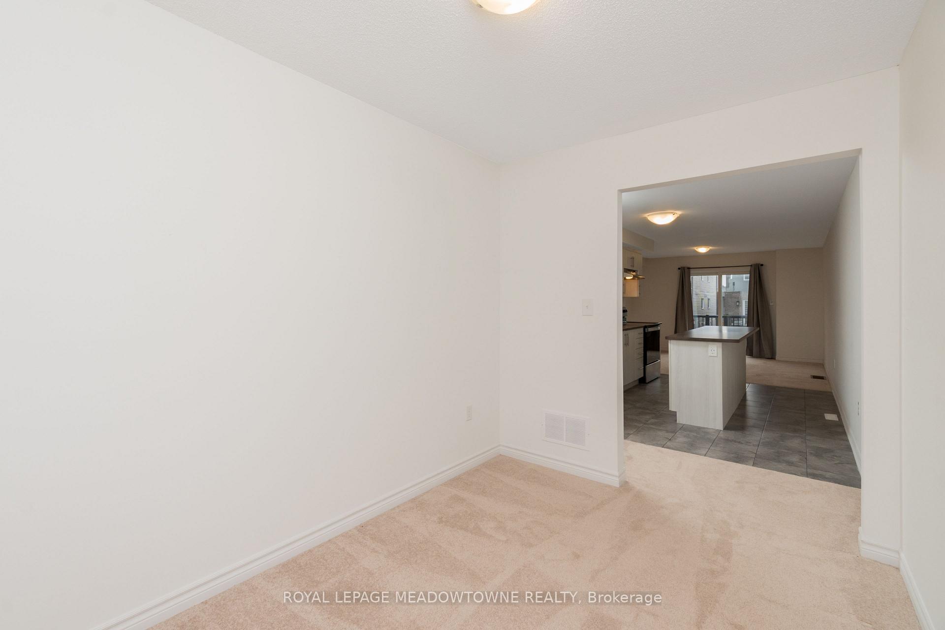Photo 12 of 17 Andean Lane, Barrie, Rural Barrie Southwest — HOMEH