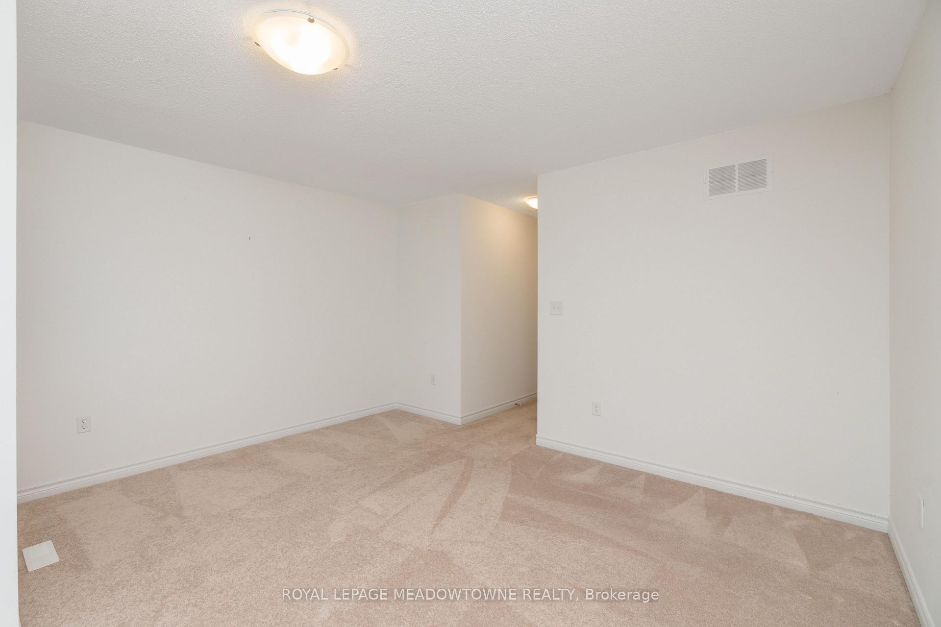 Photo 16 of 17 Andean Lane, Barrie, Rural Barrie Southwest — HOMEH