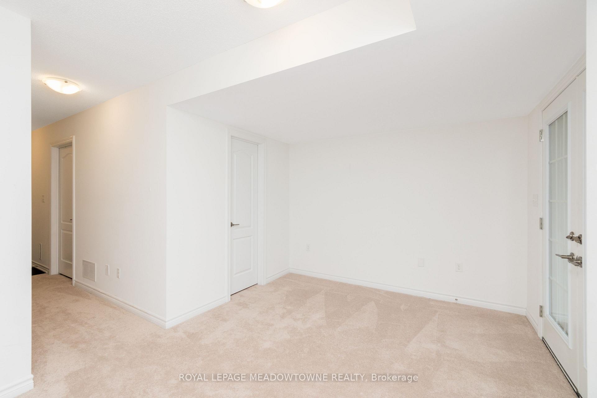 Photo 25 of 17 Andean Lane, Barrie, Rural Barrie Southwest — HOMEH
