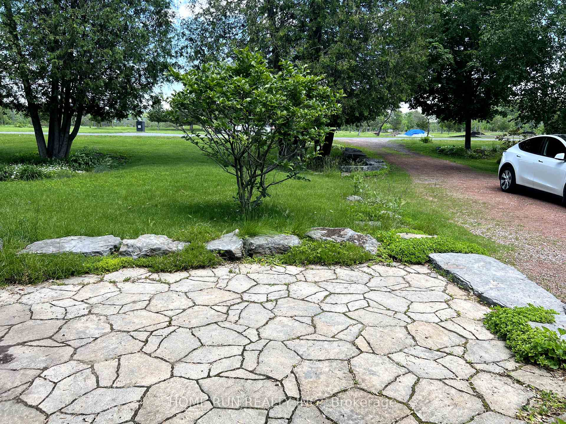 Photo 16 of 129 Wagon Drive, Ottawa, Dunrobin Shores — HOMEH