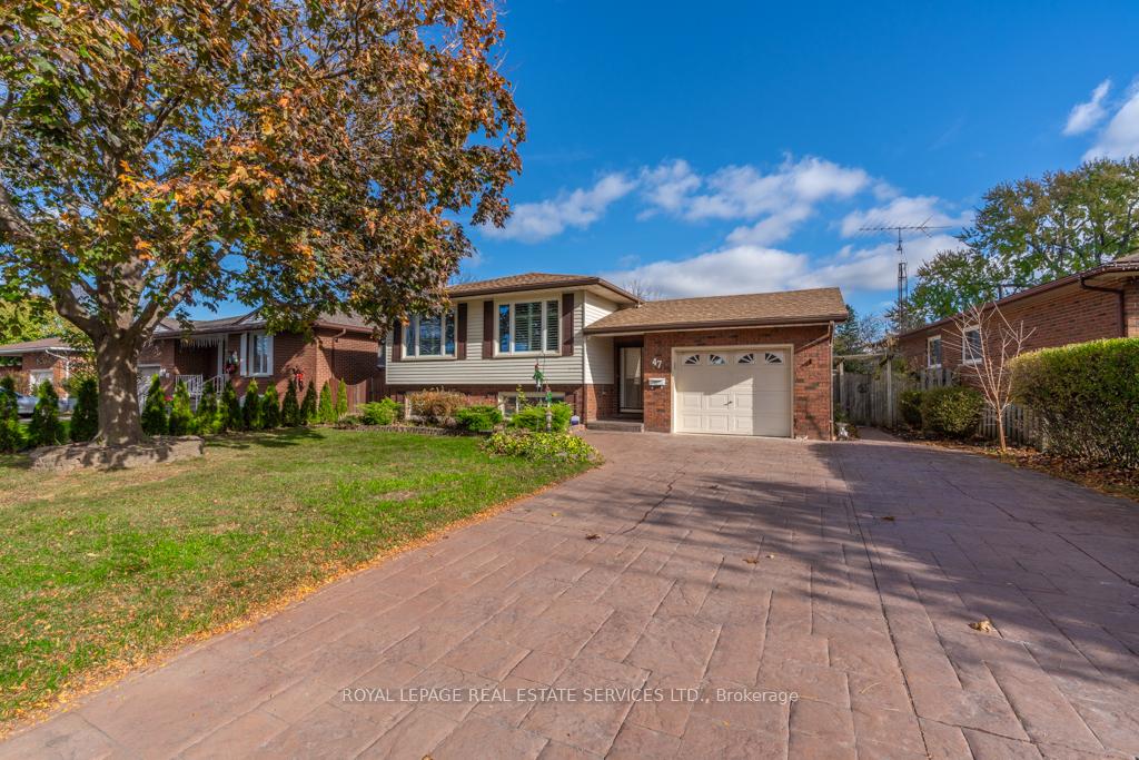 Photo 2 of 47 Westfield Drive, St. Catharines, Fairview — HOMEH