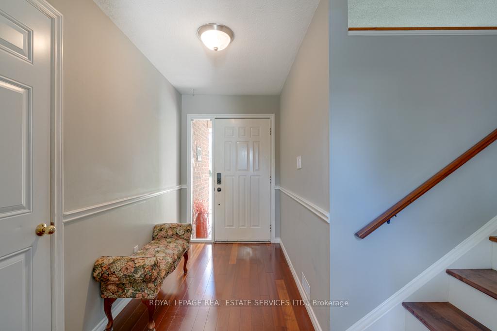 Photo 3 of 47 Westfield Drive, St. Catharines, Fairview — HOMEH