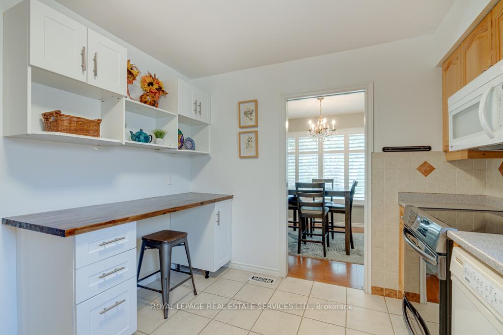 Photo 10 of 47 Westfield Drive, St. Catharines, Fairview — HOMEH