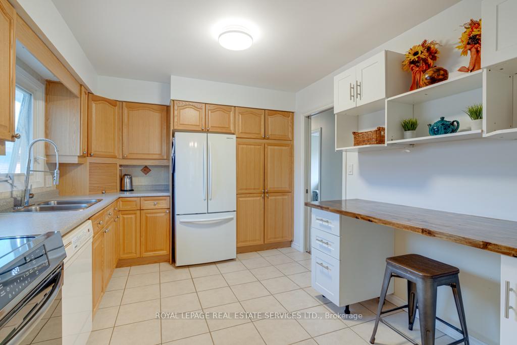 Photo 12 of 47 Westfield Drive, St. Catharines, Fairview — HOMEH