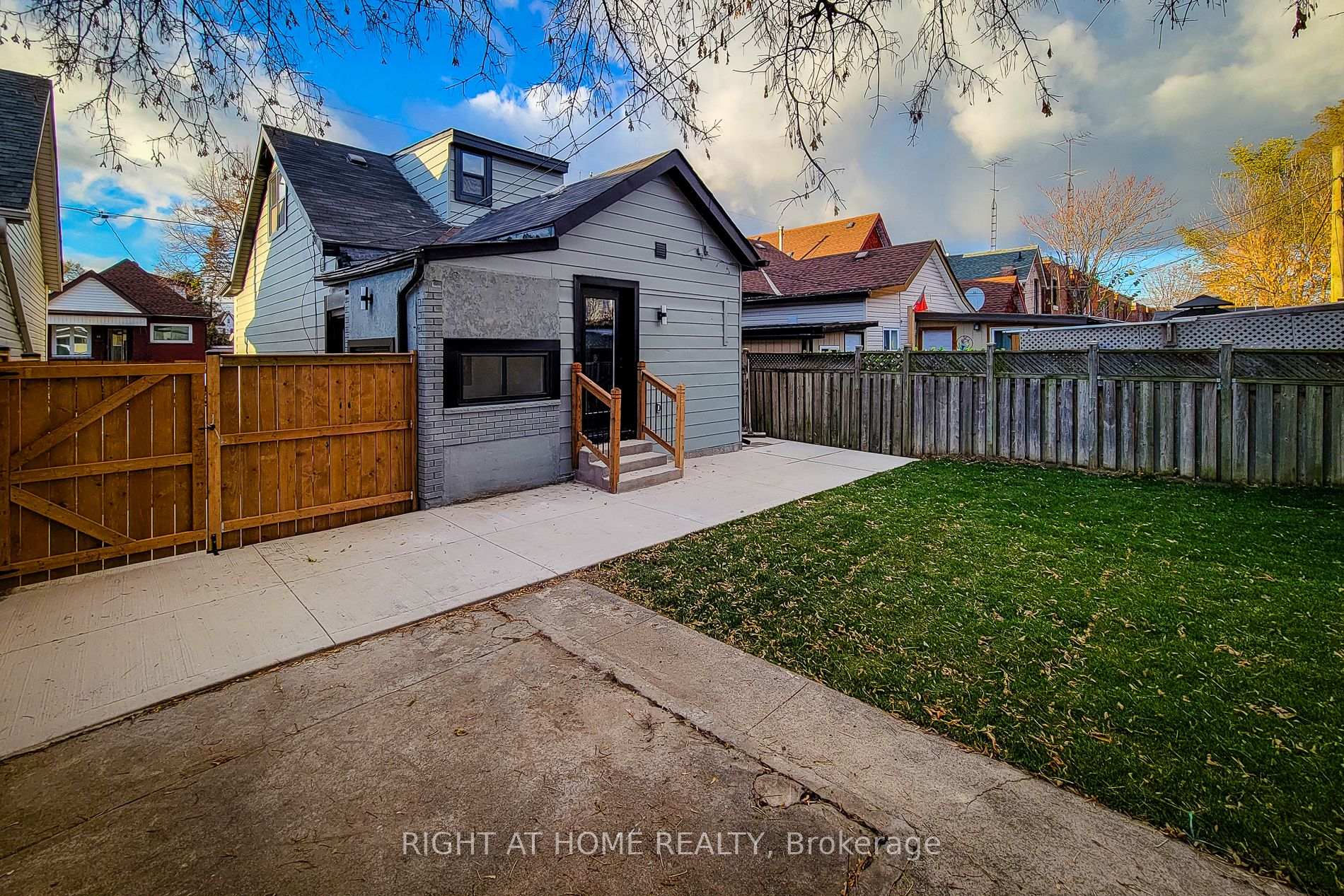 Photo 36 of 38 Clyde Street, Hamilton, Landsdale — HOMEH
