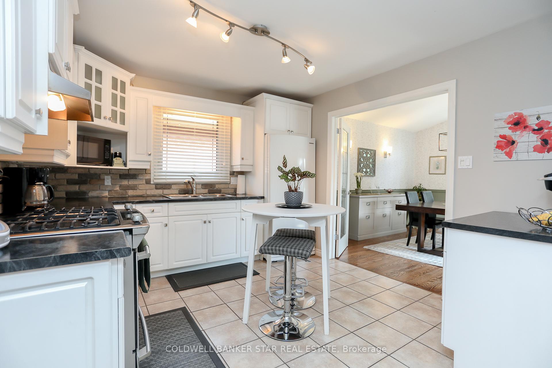 Photo 12 of 7 Wright Crescent, St. Thomas — HOMEH