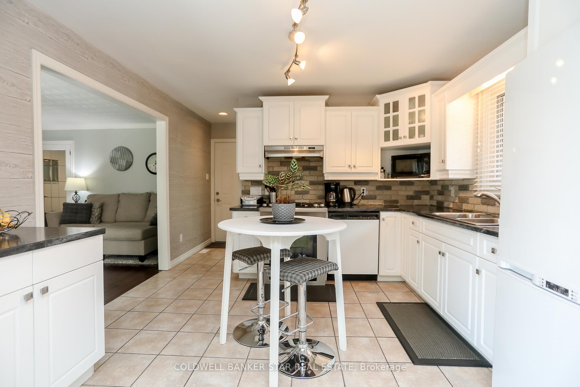 Photo 13 of 7 Wright Crescent, St. Thomas — HOMEH