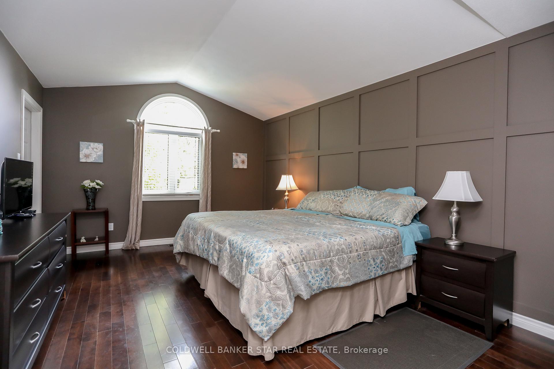 Photo 16 of 7 Wright Crescent, St. Thomas — HOMEH