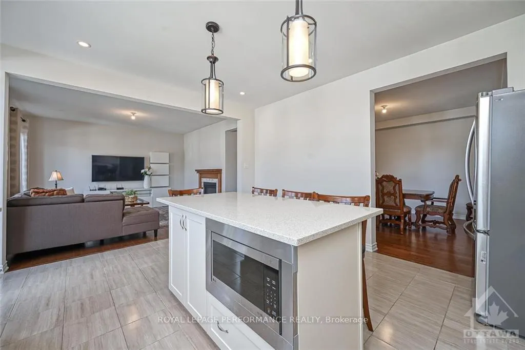 Photo 4 of 571 Parade Drive, Ottawa, Stittsville (South) — HOMEH