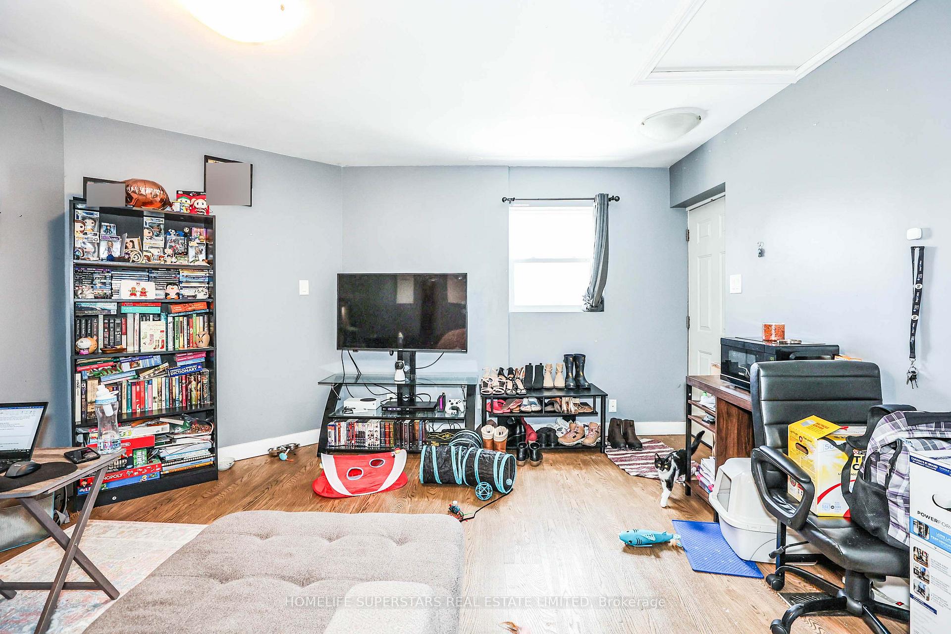 Photo 4 of 205 Queenston Street E, St. Catharines, E. Chester — HOMEH