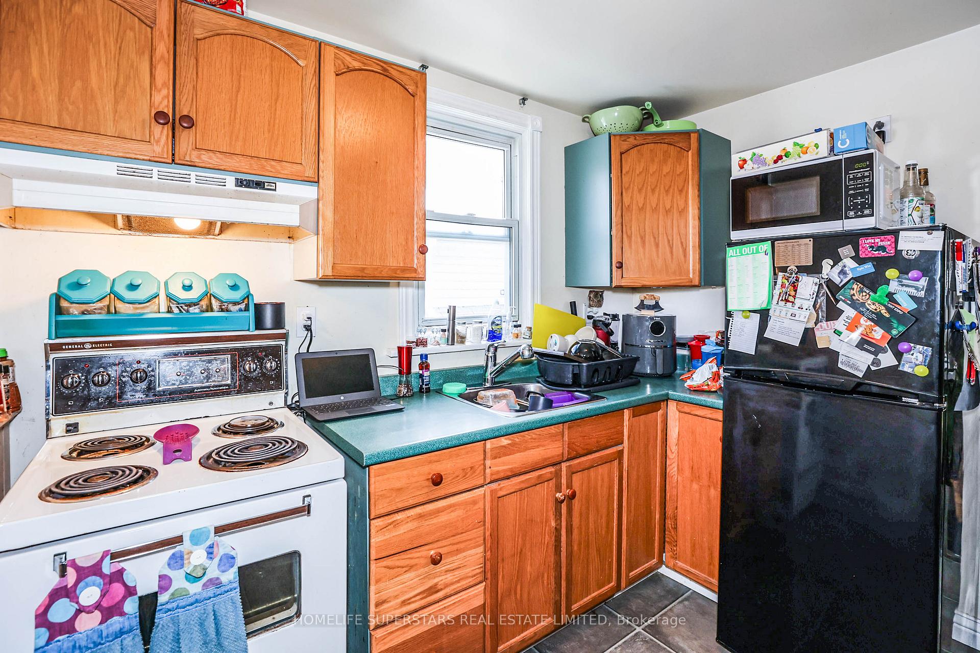 Photo 18 of 205 Queenston Street E, St. Catharines, E. Chester — HOMEH