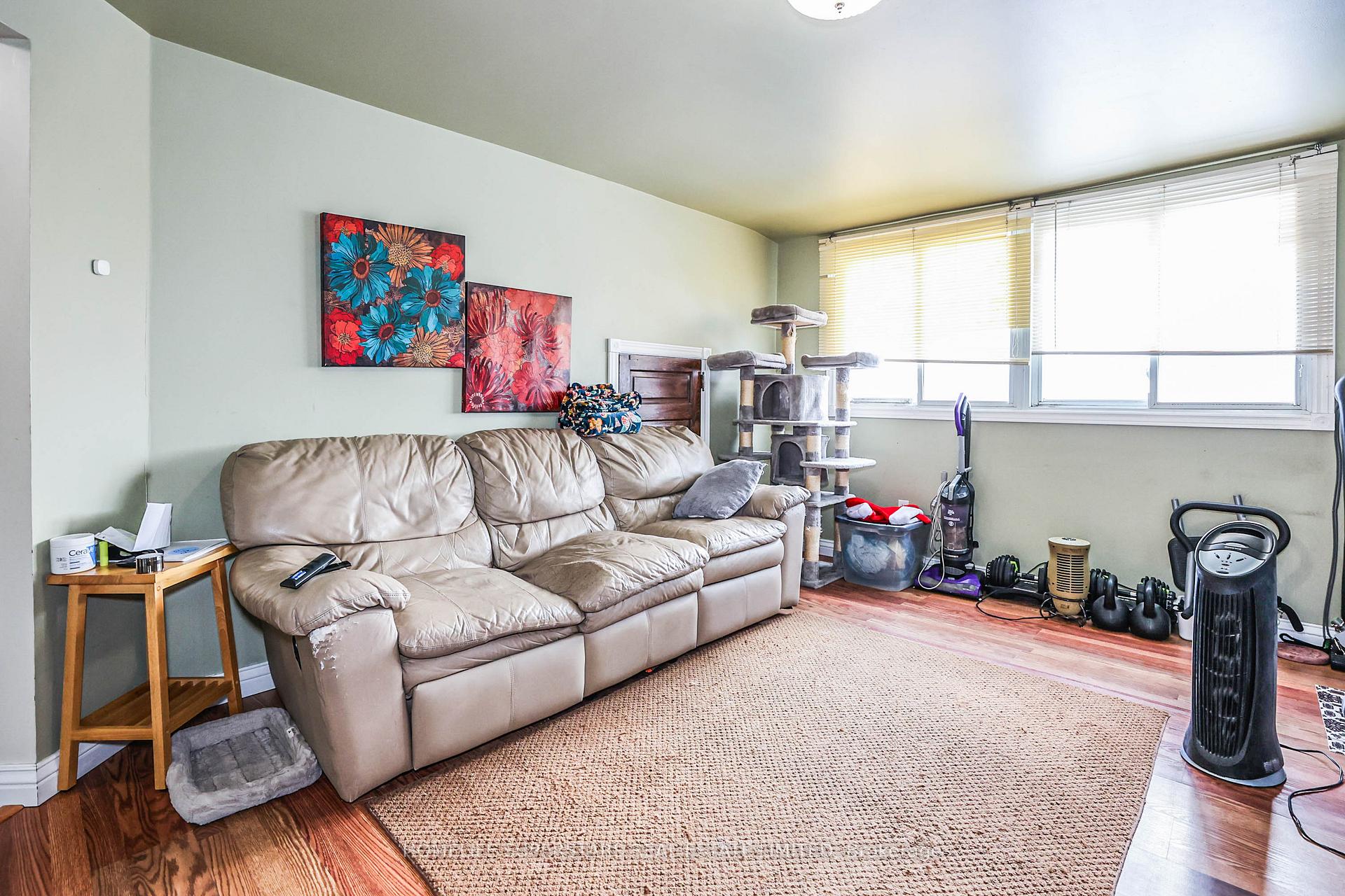 Photo 20 of 205 Queenston Street E, St. Catharines, E. Chester — HOMEH