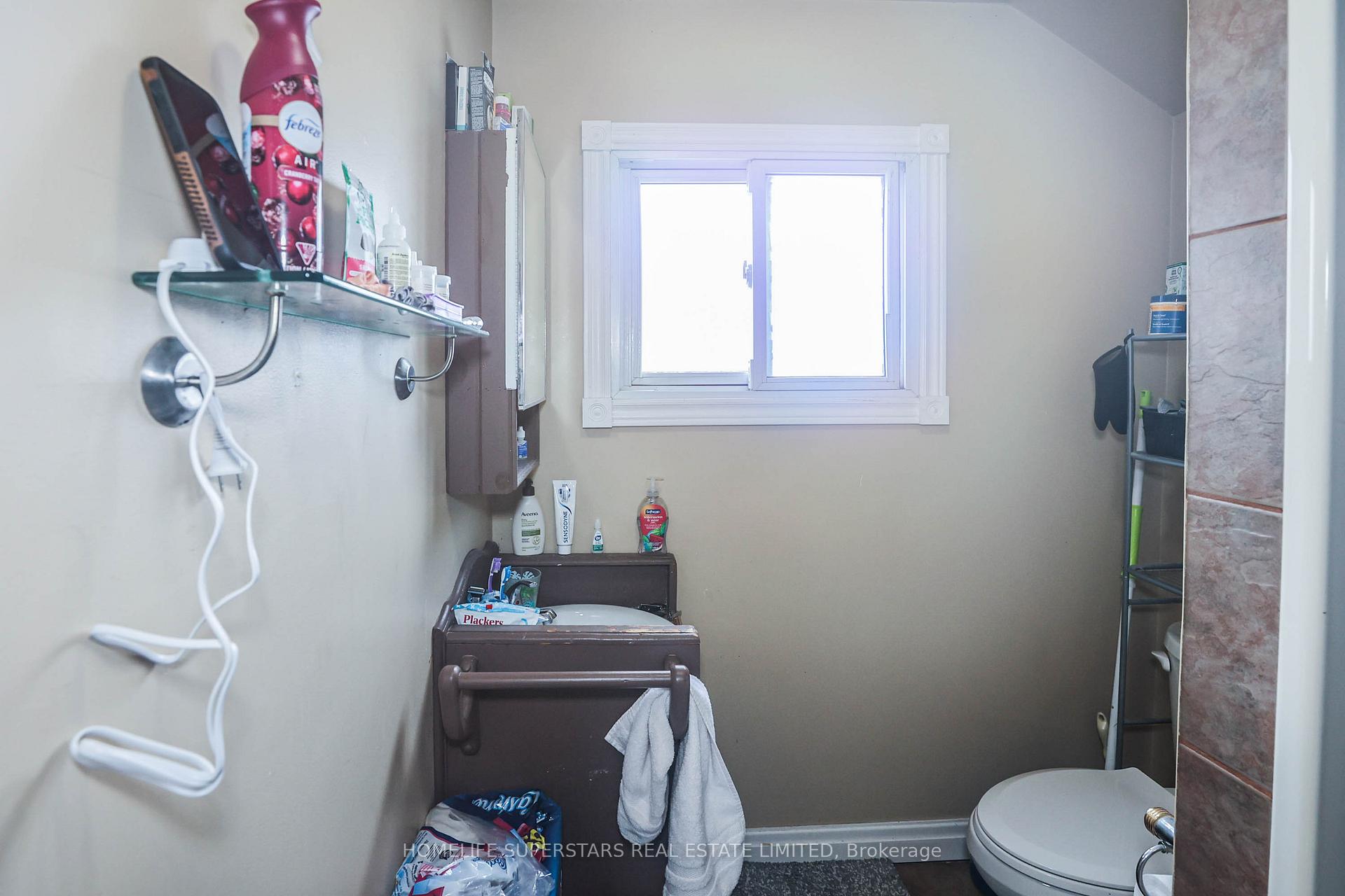 Photo 23 of 205 Queenston Street E, St. Catharines, E. Chester — HOMEH