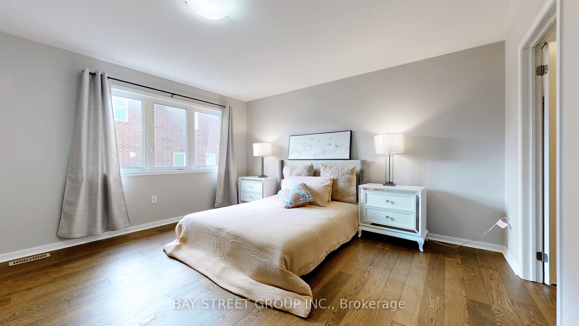 Photo 19 of 76 Roelfson Drive, Hamilton, Meadowlands — HOMEH