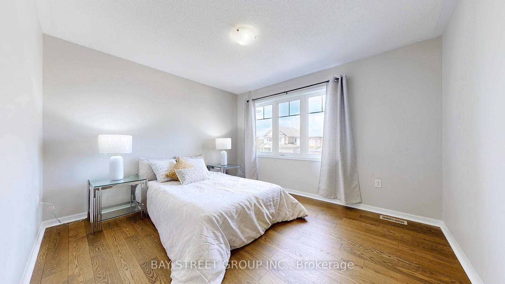 Photo 24 of 76 Roelfson Drive, Hamilton, Meadowlands — HOMEH