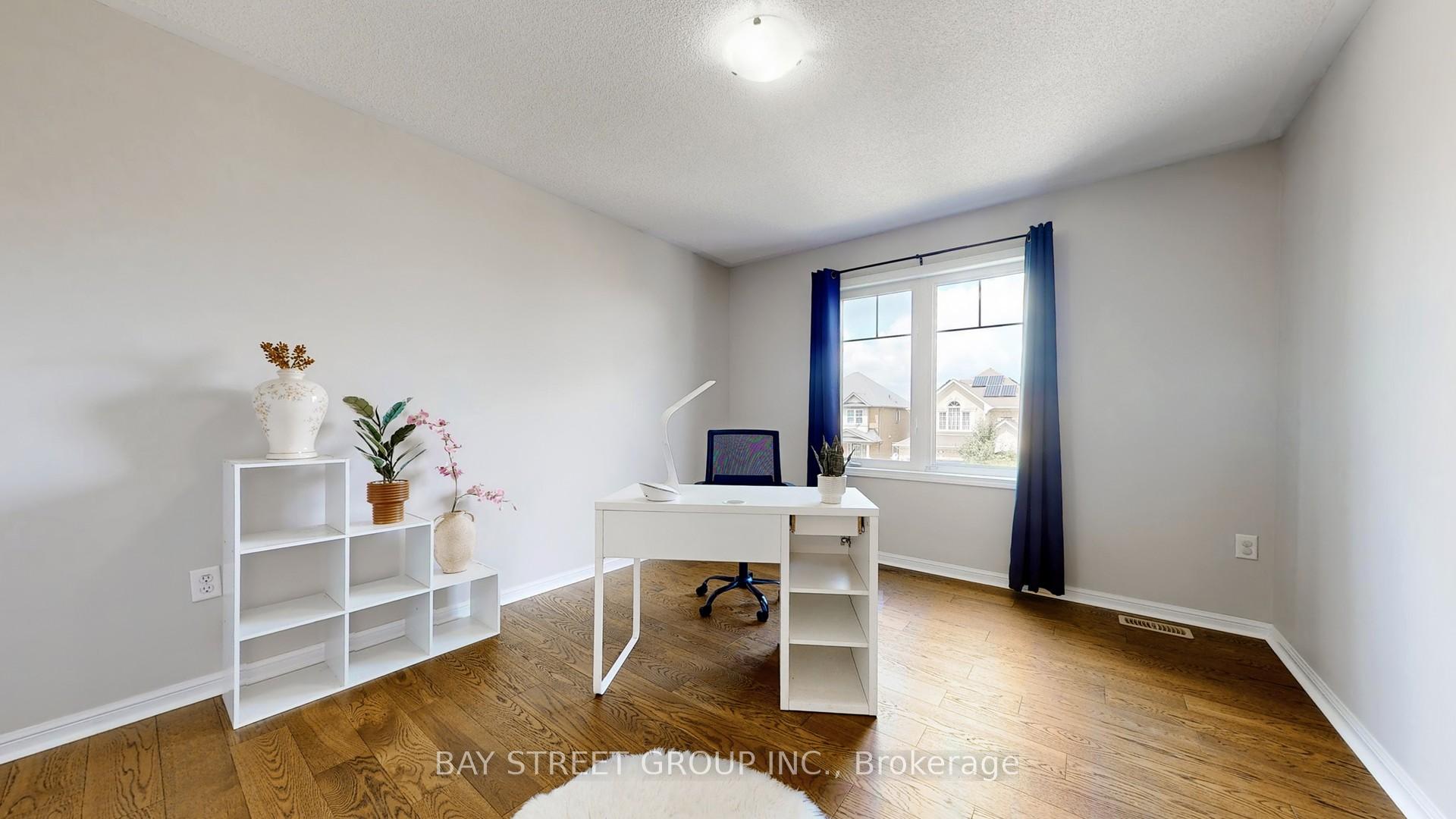 Photo 28 of 76 Roelfson Drive, Hamilton, Meadowlands — HOMEH