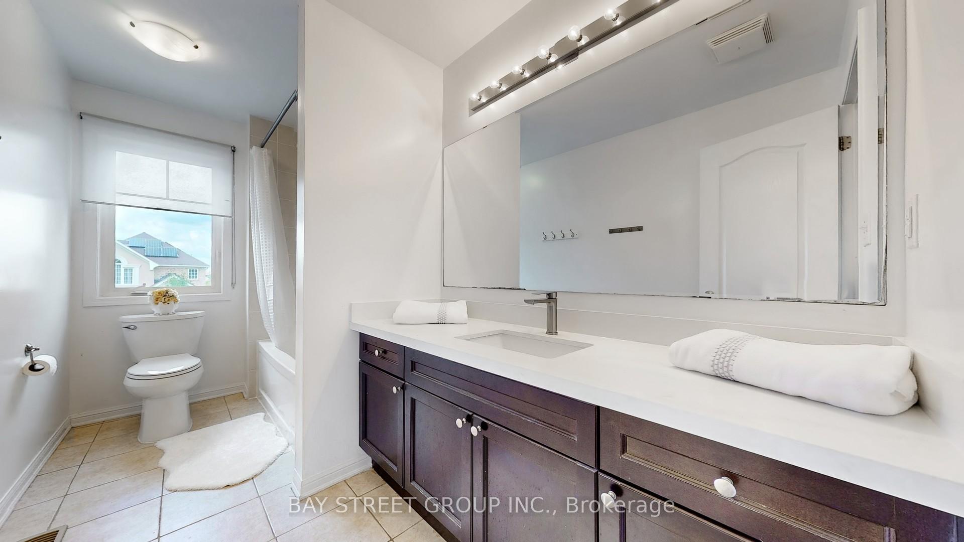 Photo 30 of 76 Roelfson Drive, Hamilton, Meadowlands — HOMEH