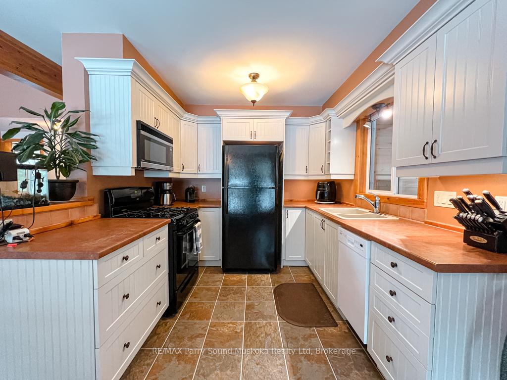 Photo 18 of 74 Carling Bay Road W, Carling — HOMEH