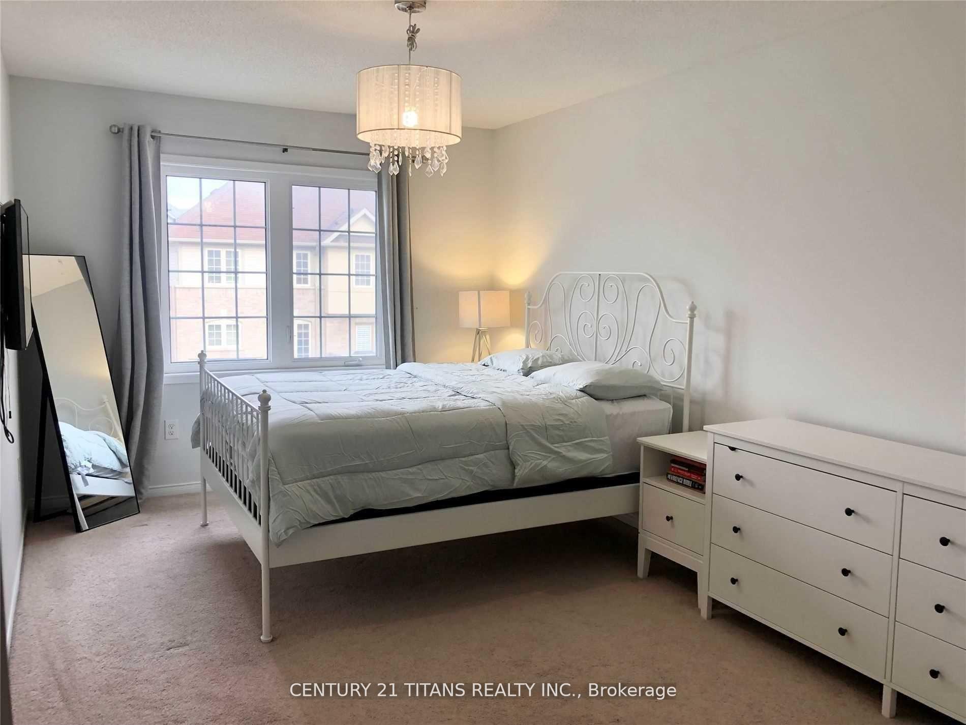 Photo 9 of 26 Pendrill Way, Ajax, Central East — HOMEH