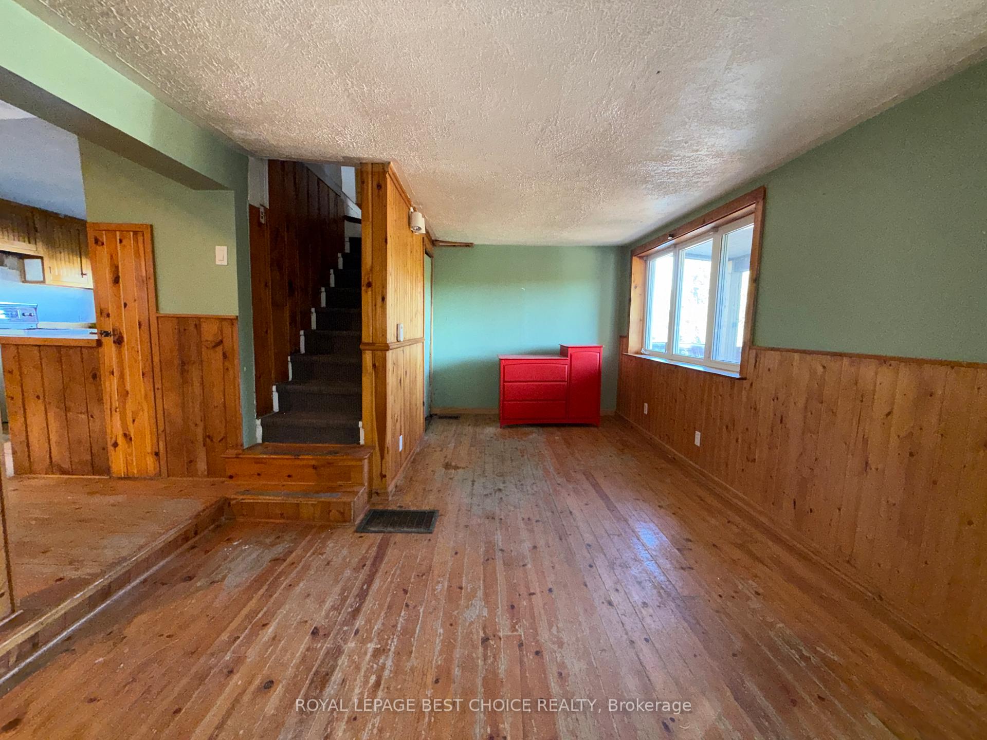 Photo 12 of 36 Russell Street, Cobalt — HOMEH