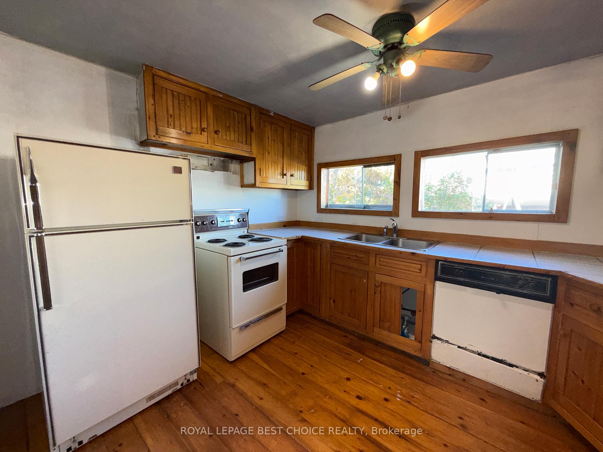 Photo 16 of 36 Russell Street, Cobalt — HOMEH