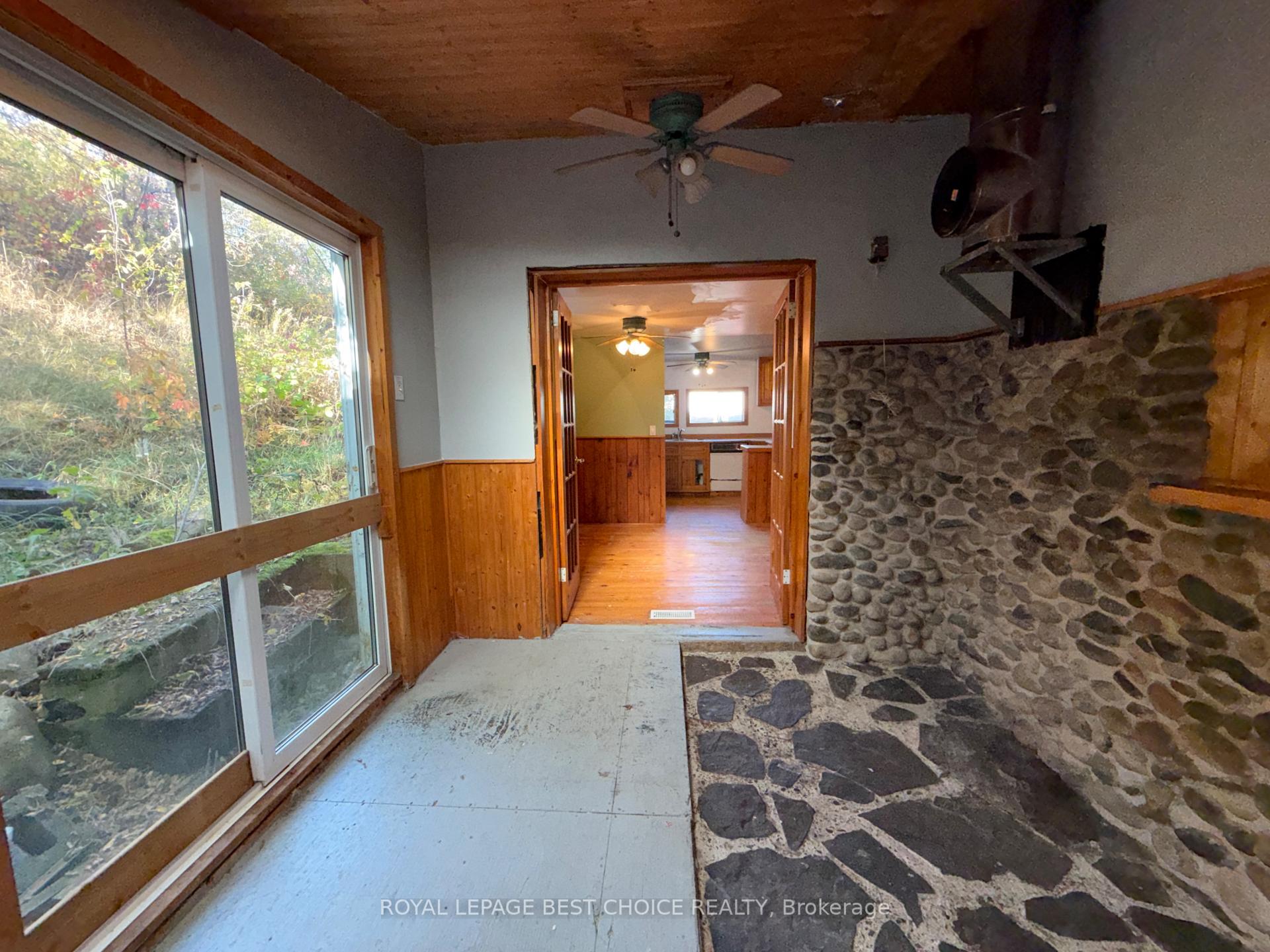 Photo 21 of 36 Russell Street, Cobalt — HOMEH