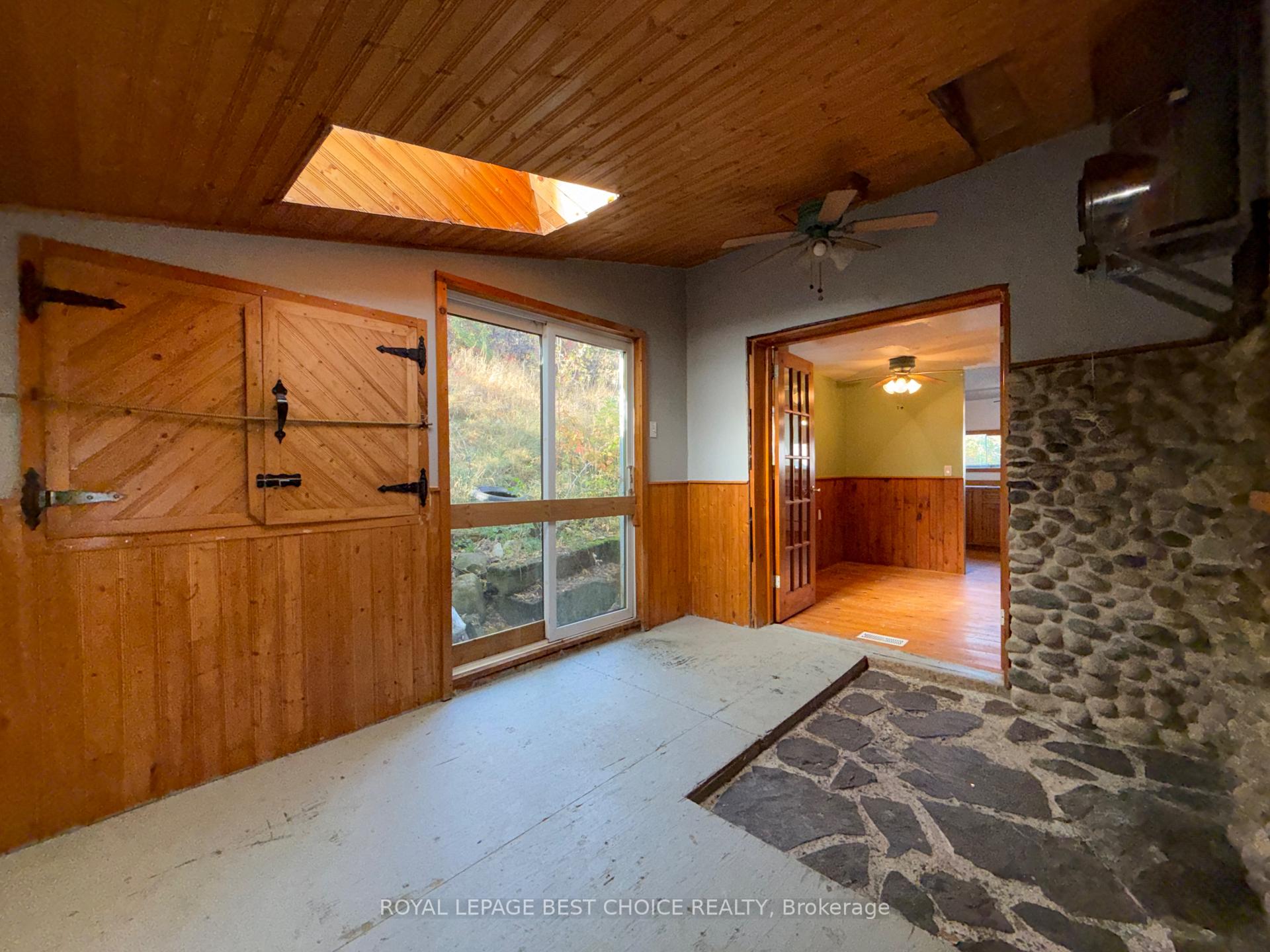 Photo 23 of 36 Russell Street, Cobalt — HOMEH