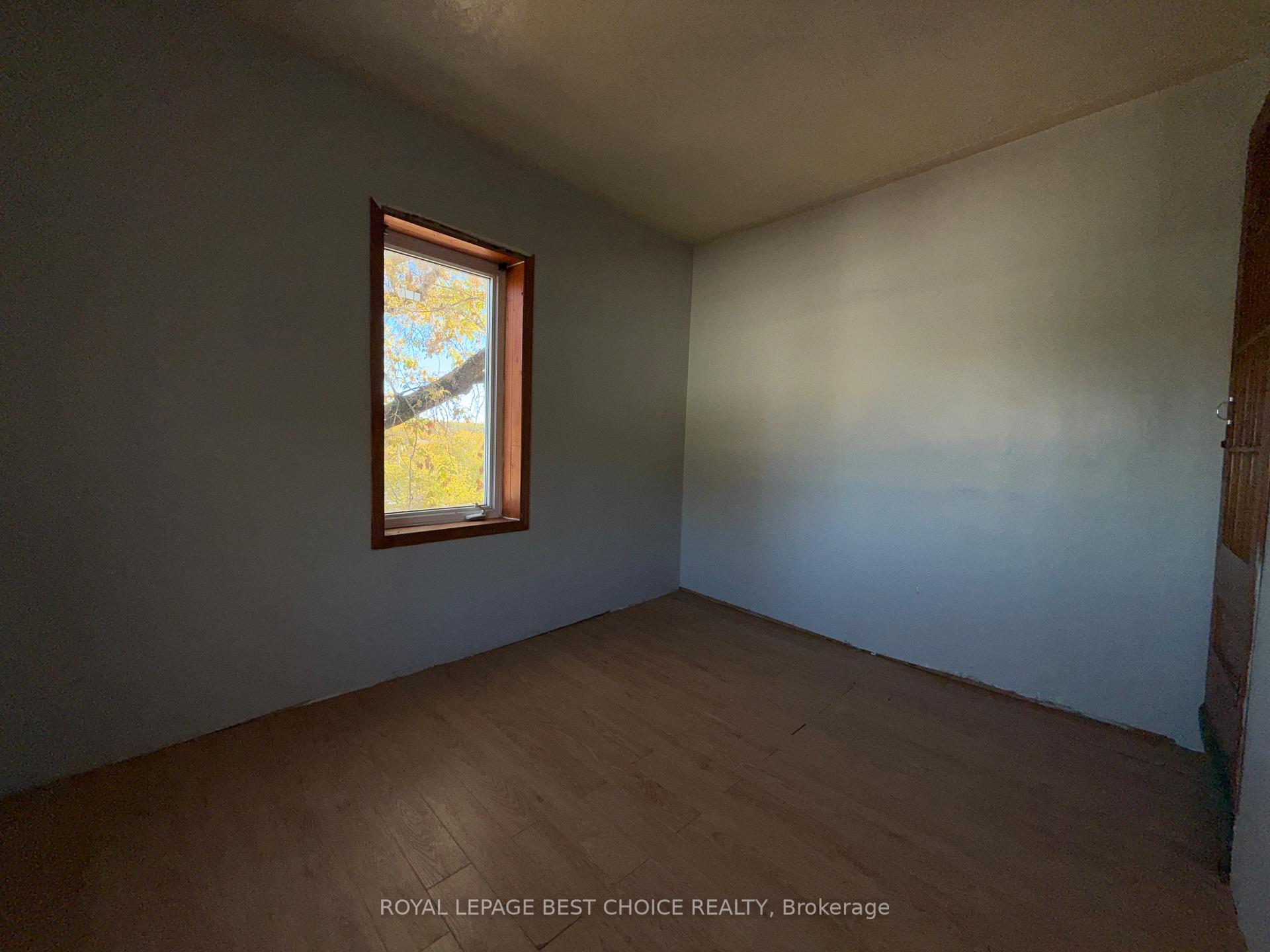 Photo 22 of 36 Russell Street, Cobalt — HOMEH
