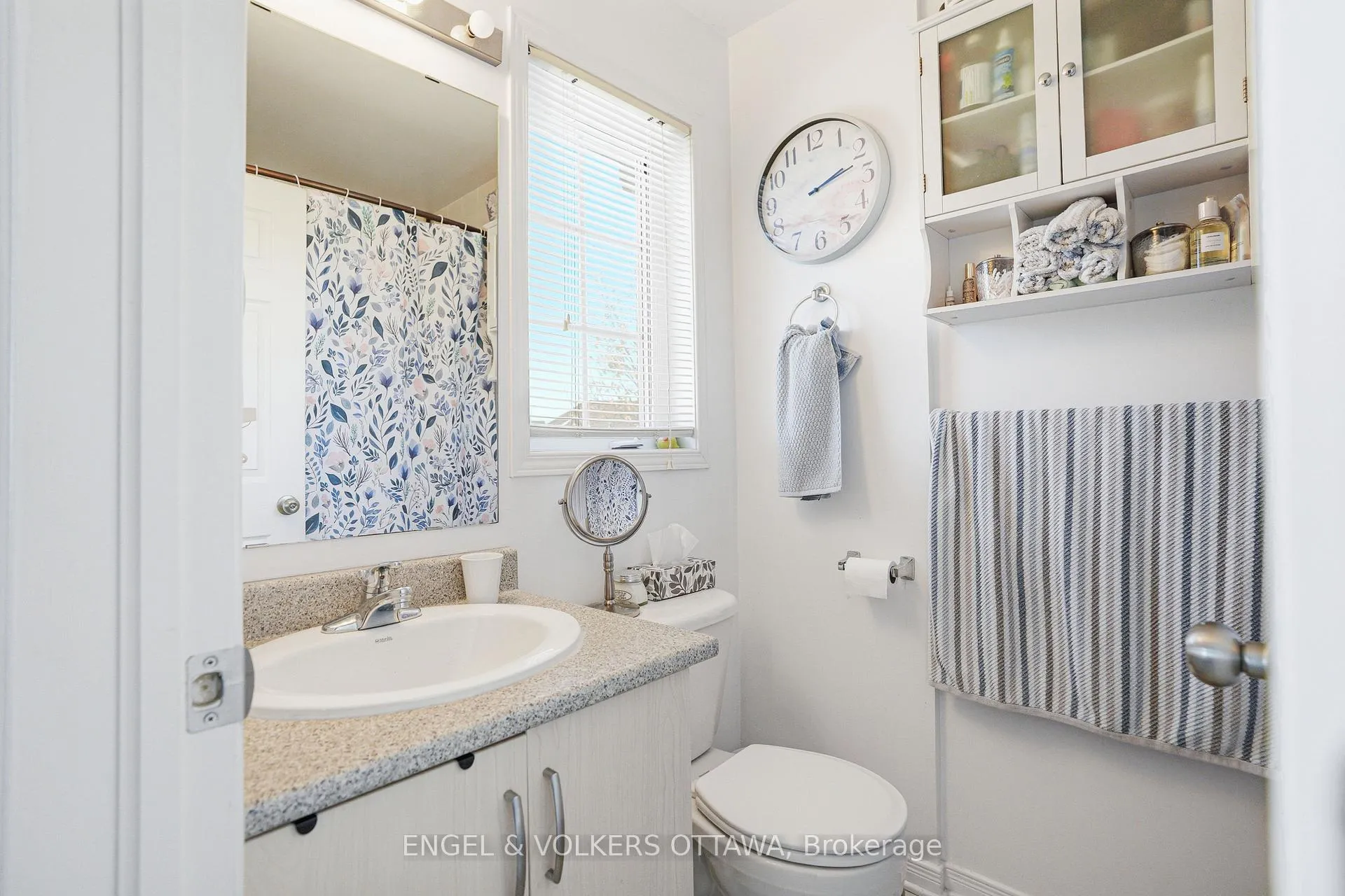 Photo 19 of 1092 Brasseur Crescent, Ottawa, Fallingbrook/Gardenway South — HOMEH
